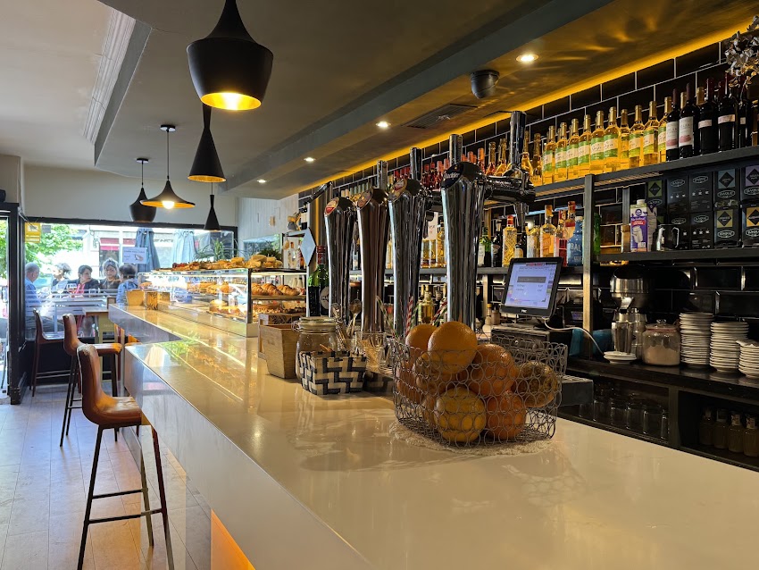 Bar Cafetería Bizigarri Galdakao- Desayunos – Pintxos – Catering
