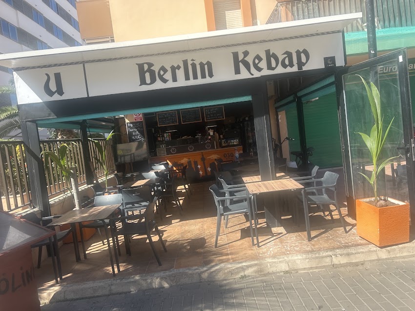 Döliner Berliner Döner Kebab Arenal – The traditional Kebab de Berlin