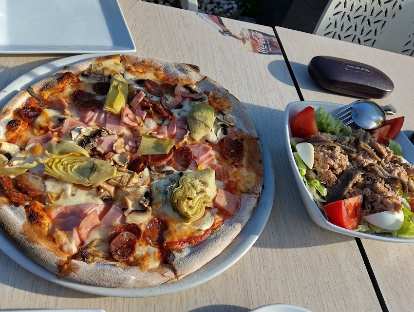 Restaurante Pizzería 222