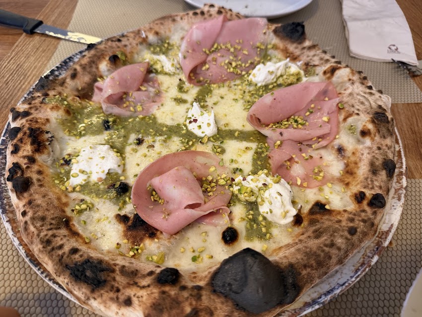 La Taverna Italiana Pizzería Trattoria