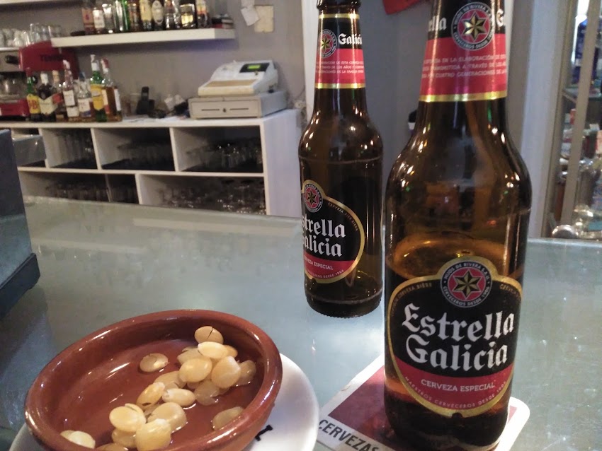 Bar Versus Café & Copas