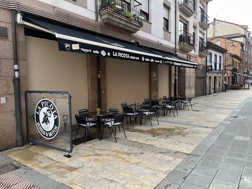 LA PICOTA ( Cervecería – Merendero )