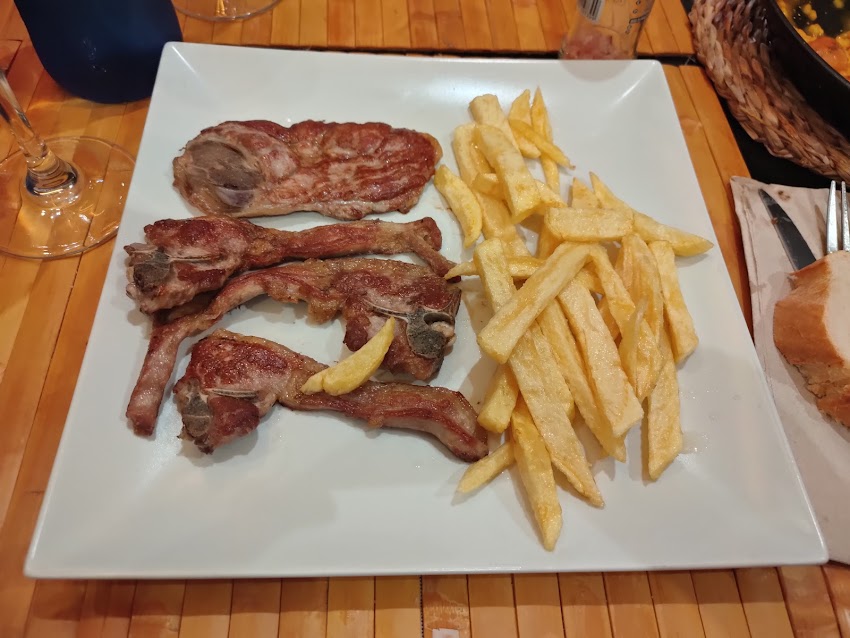 RESTAURANTE EL CAÑAR