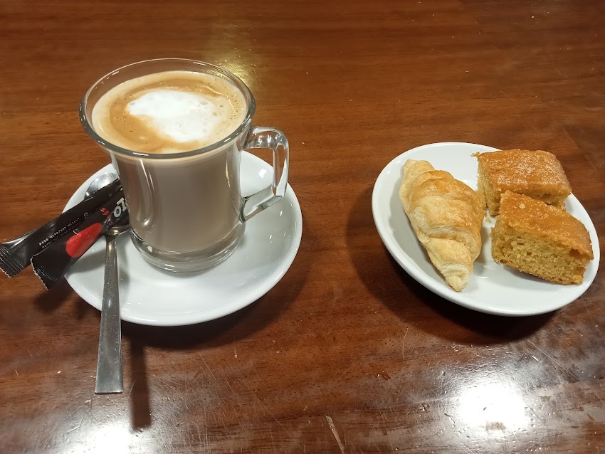 Cafeteria Taperia Mi Capricho