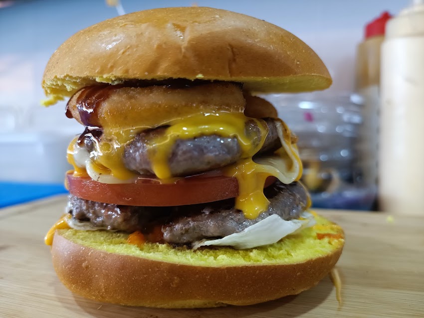 Firebull Burger & BBQ Restaurante y Cervecería