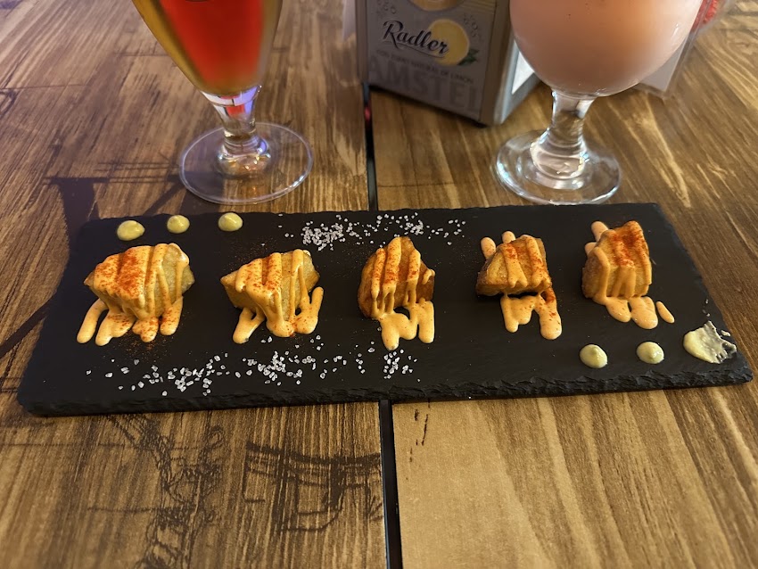 Mamajuana bar/restaurante