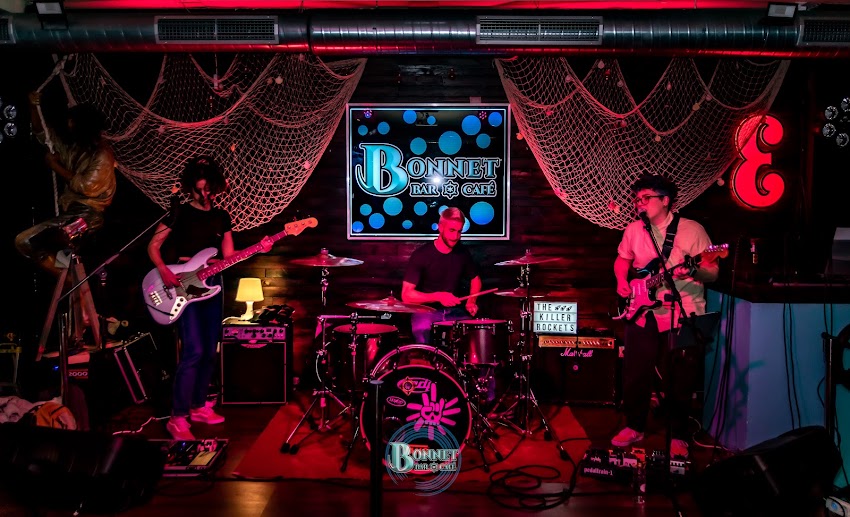 Bonnet Bar Café