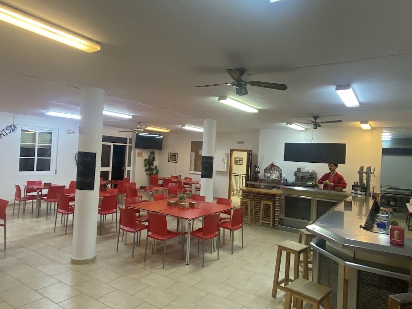 Hogar del pensionista de Monda