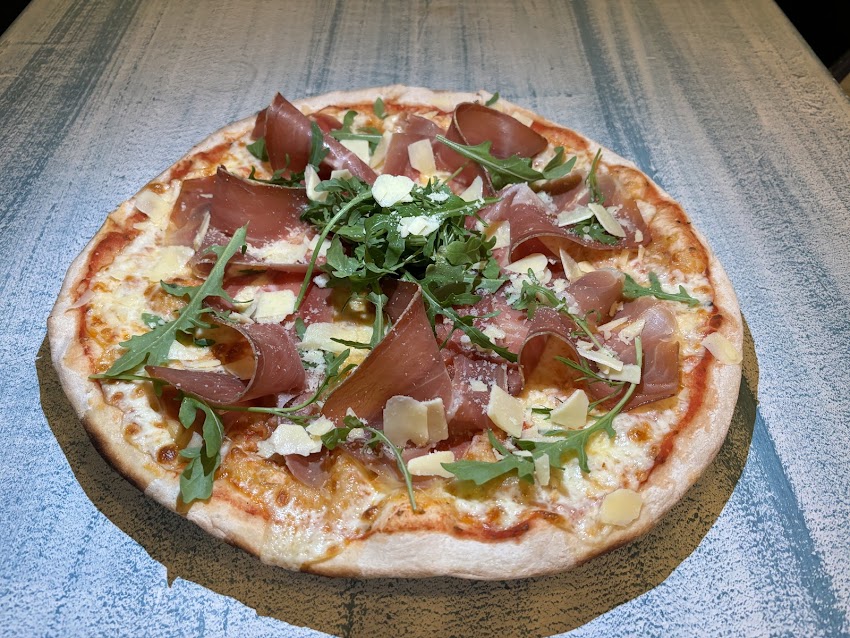 Waikiki Restaurant – Coma-ruga