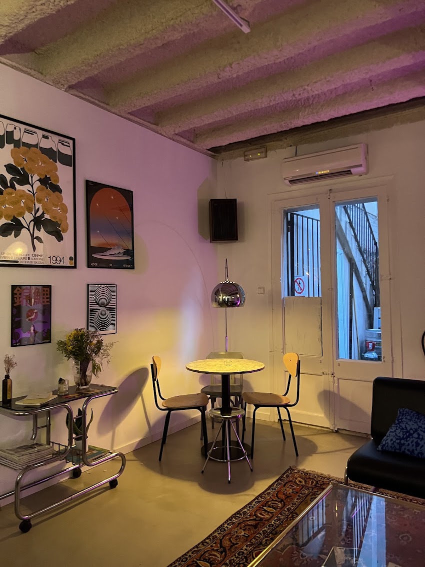 Veridis Quo – Café Bar & Records