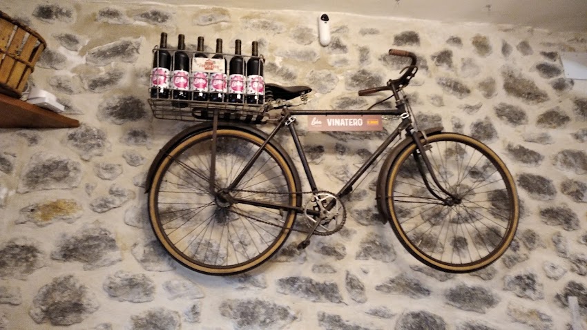 Taberna ultramarinos Loba