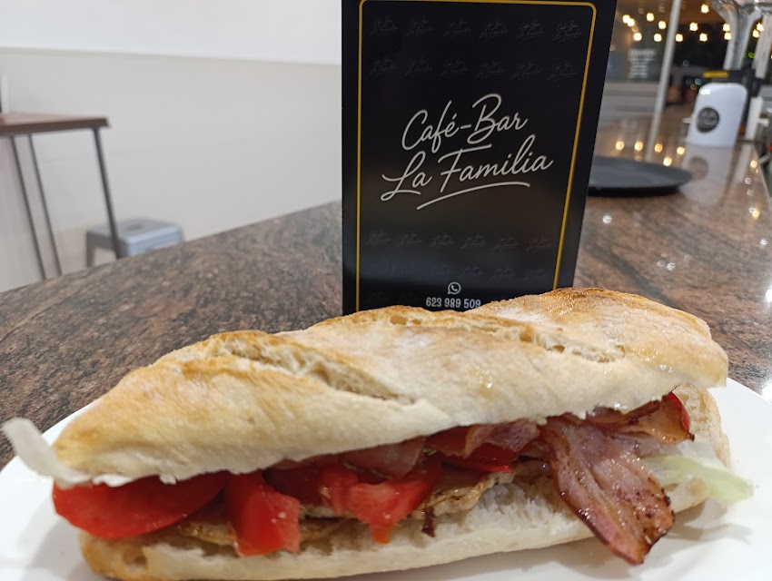 CAFE BAR LA FAMILIA
