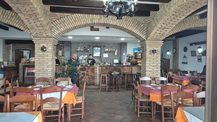 Mesón Casa Gabriel de lunes a jueves no damos cenas