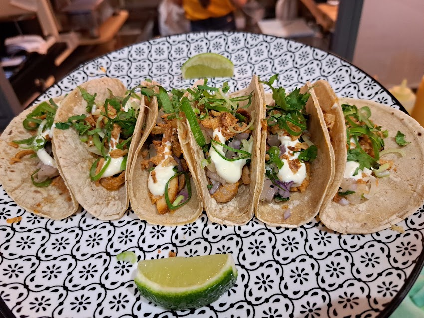 Toma Tacos