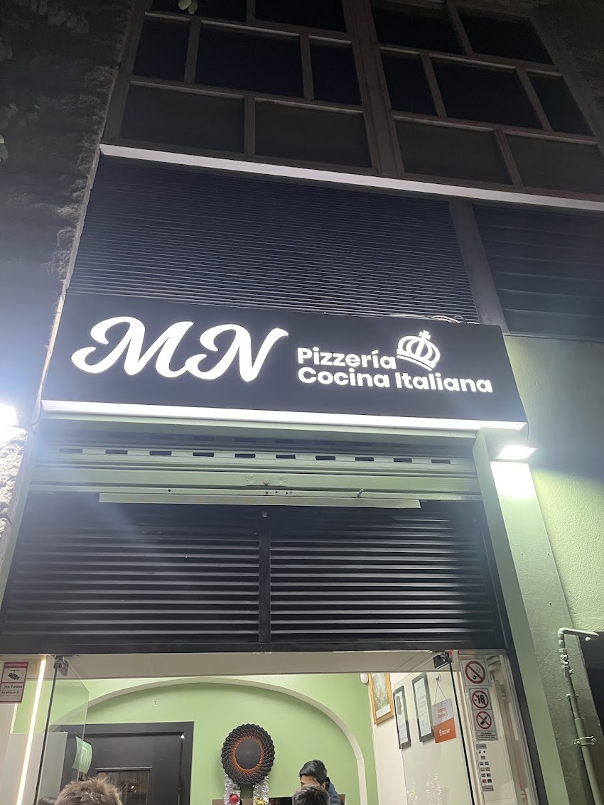 MARTINA Pizzería y Tienda Gourmet