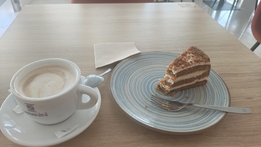 The Grand Café, Coffee & Burger