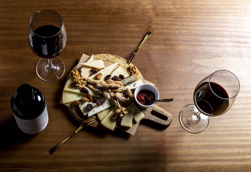 Simple – Bodega y Tapeo