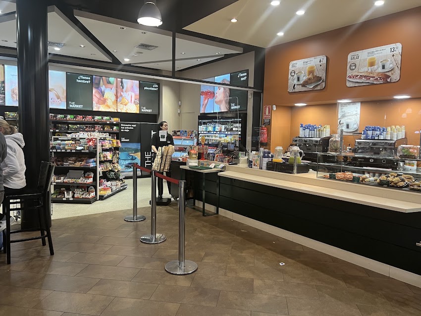 Área De Servicio La Selva – Burger King
