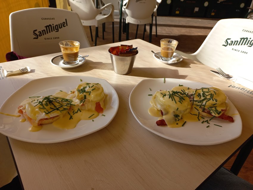 Solana cafe bar