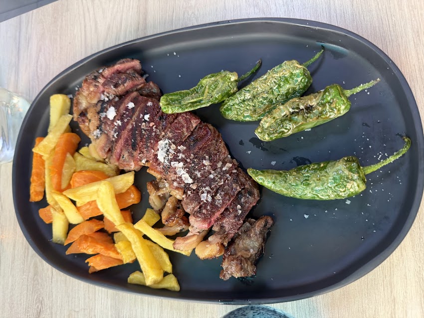 GastroBar El Pensador Center