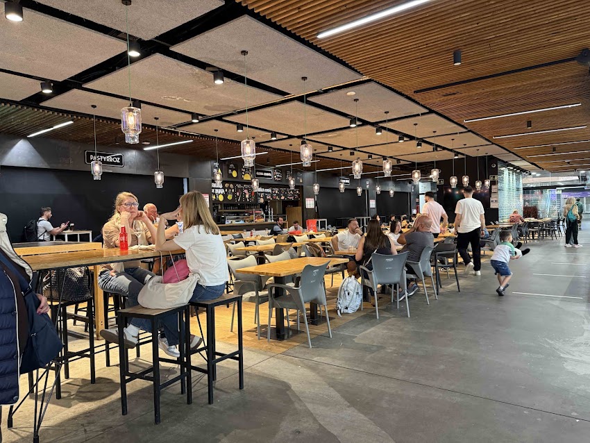 La Ribera Gastro Plaza