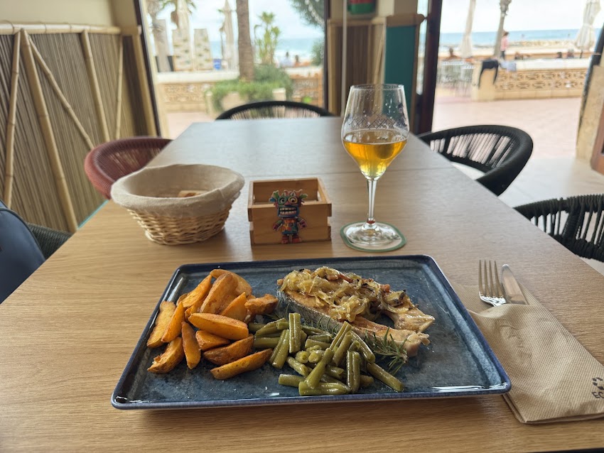 Mahalo Surf Bar
