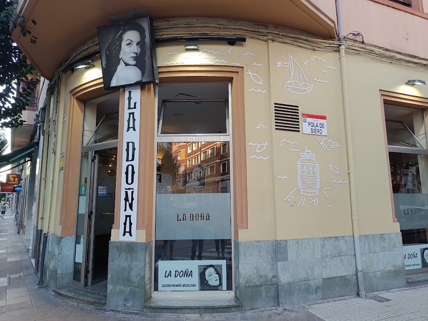 La Doña