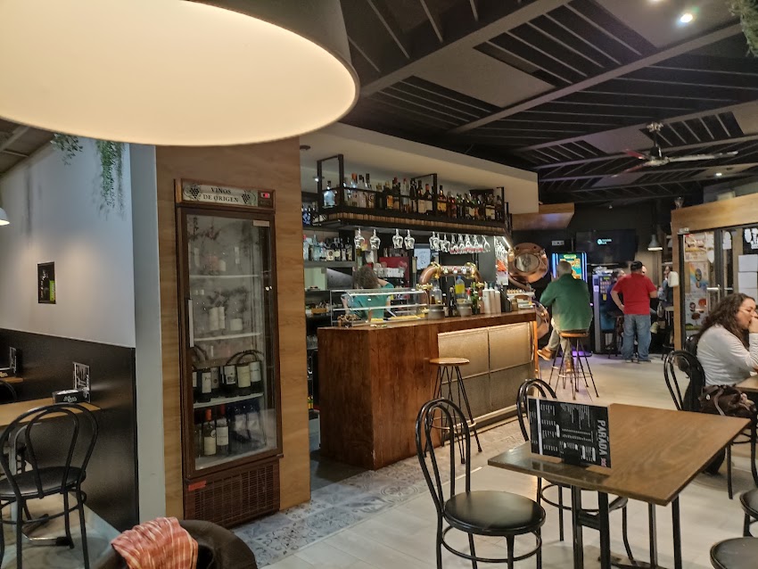 Bar – Tapería Parada