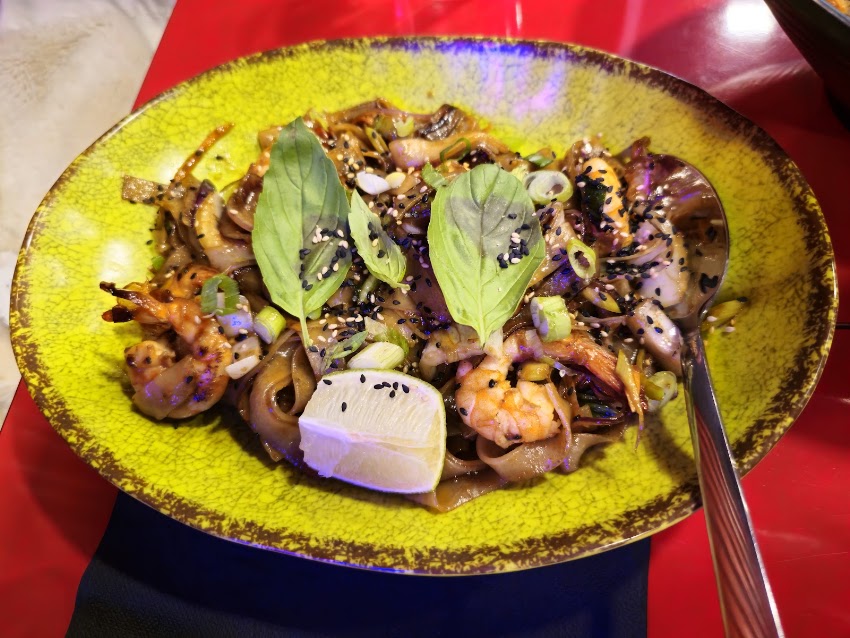 Tuk Tuk Asian Street Food General Perón