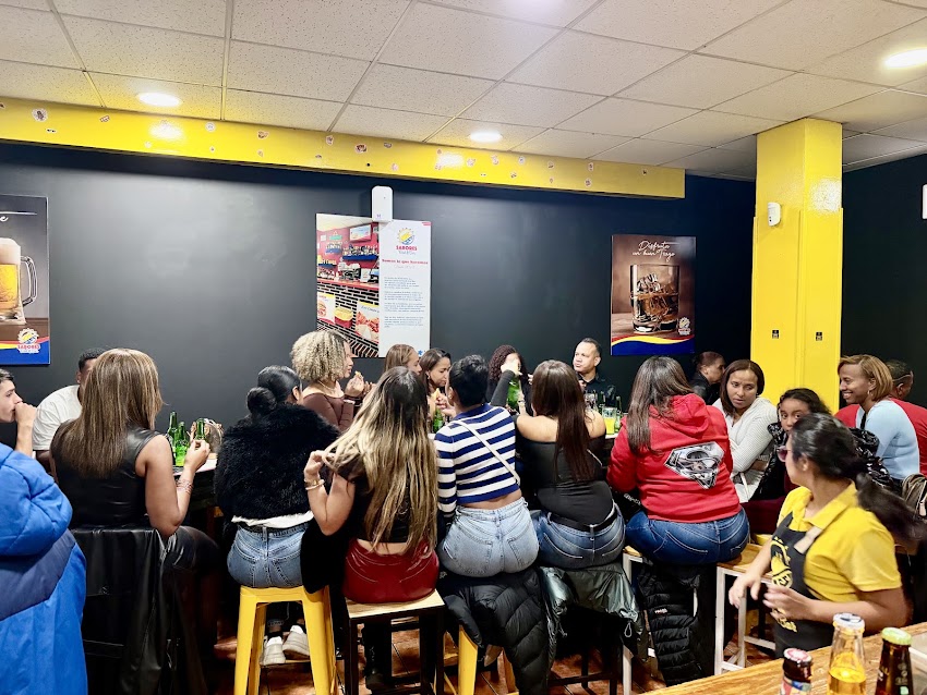 SABORES FOOD BAR
