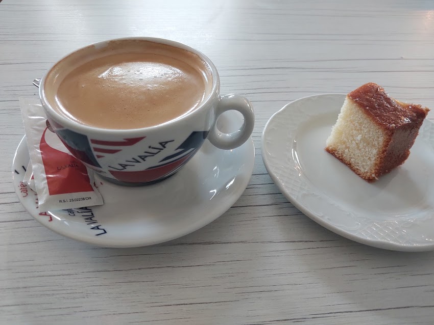 A CRUZEÑA CAFÉ & MÁS