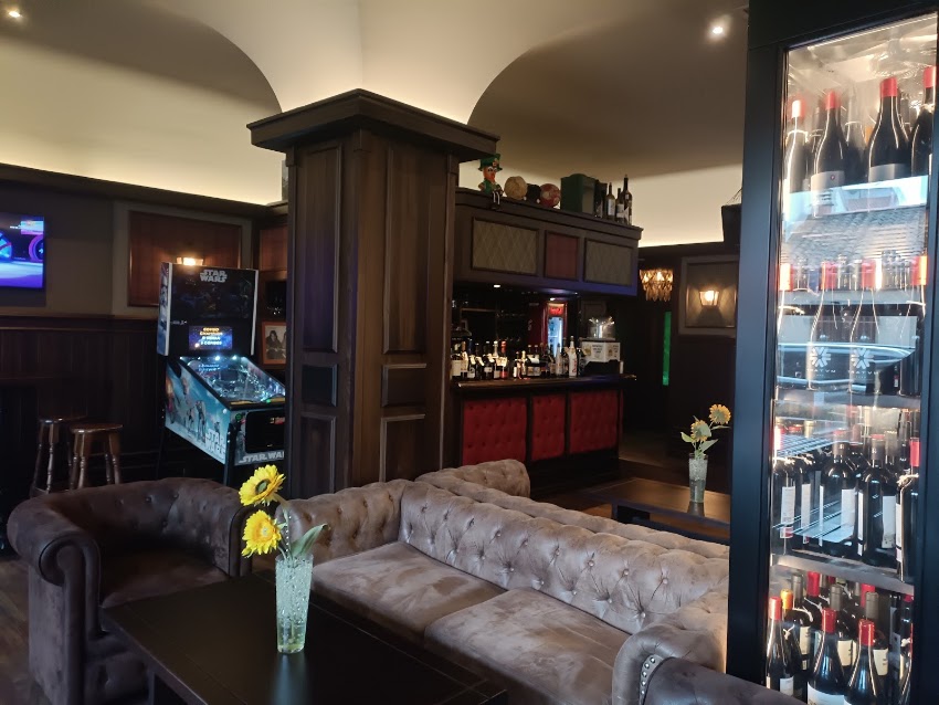 Yoanna Irish Pub Food&Wine