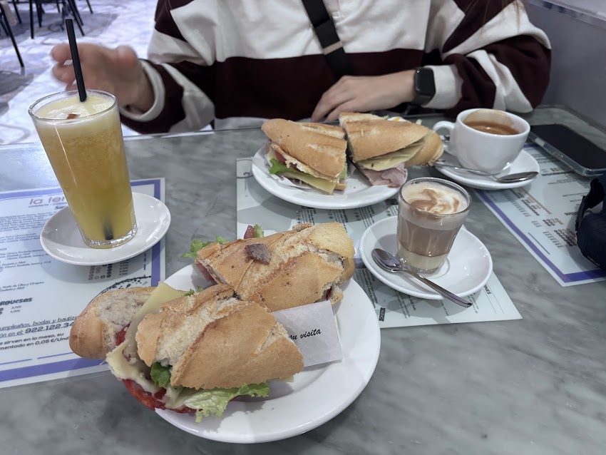 Cafetería La Tentación