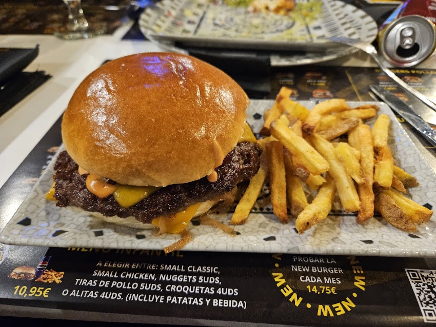 Yeahlow Burger