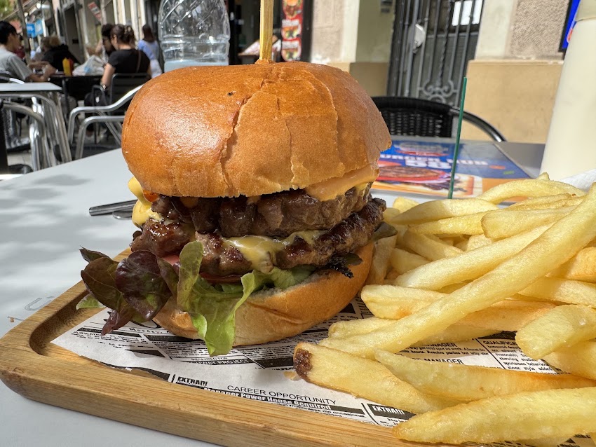 BURGER HUB