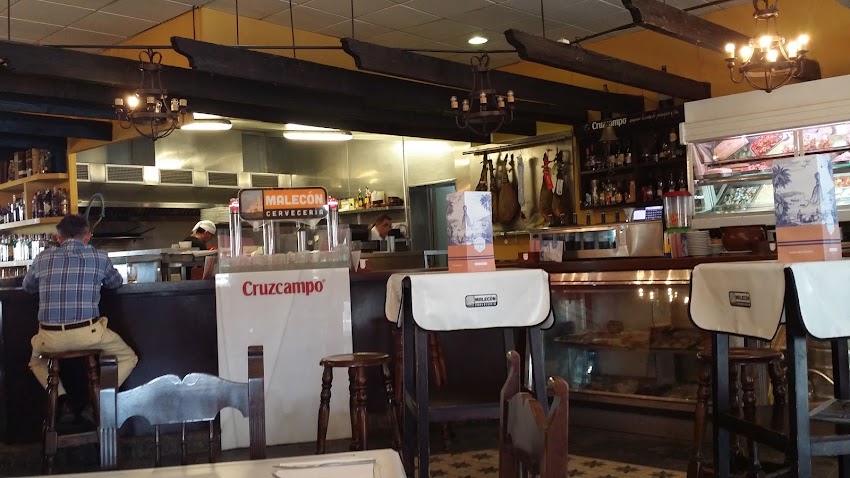 El Malecón Restaurante