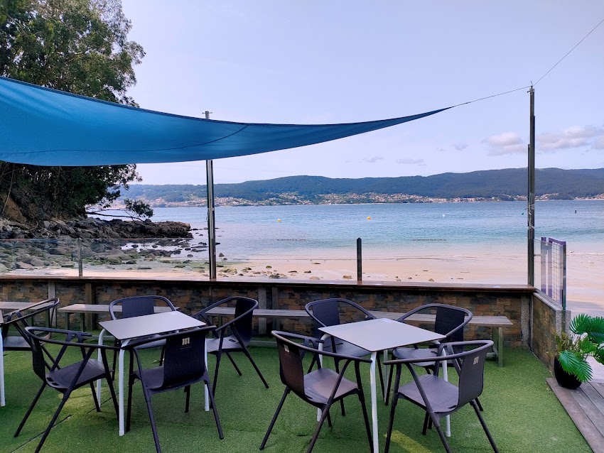 KAOS BEACH BAR