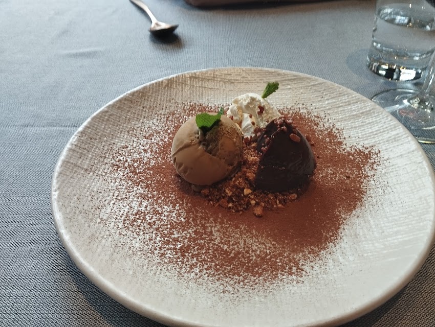 MAjUGA Restaurante