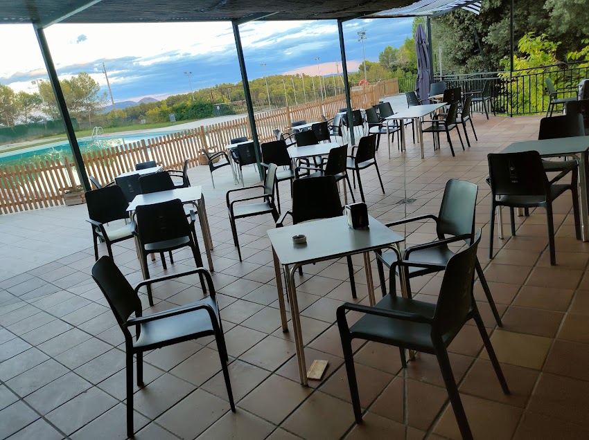 Ca l’Esplet , Area d’esbarjo Municipal de Vilopriu.