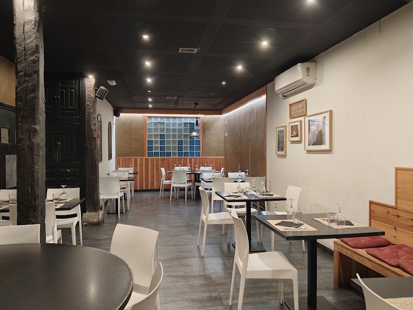 Bar Restaurante, Les Villes