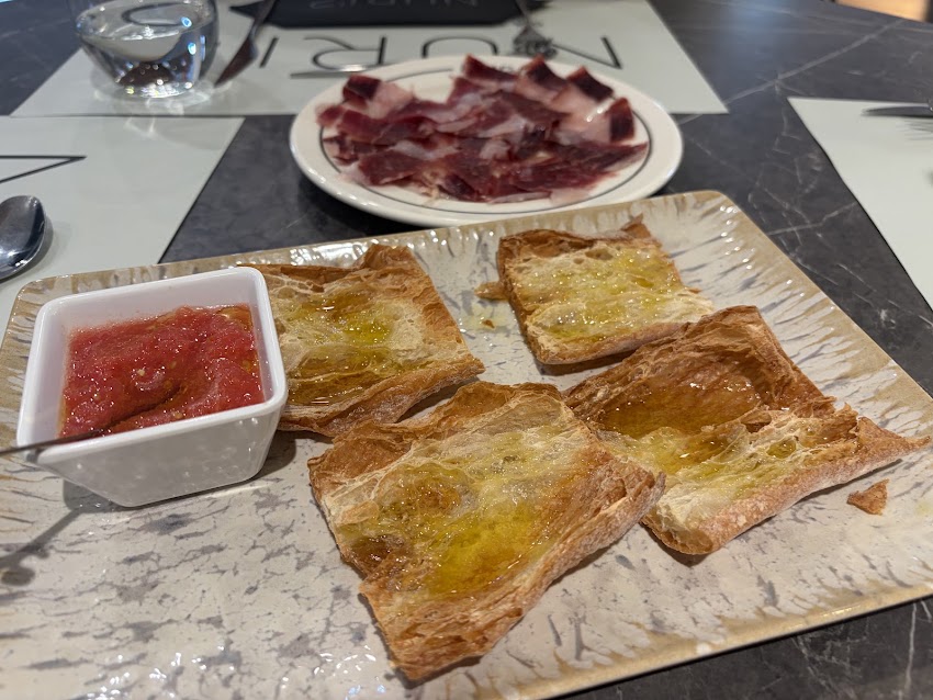 NURI’S GASTROBAR