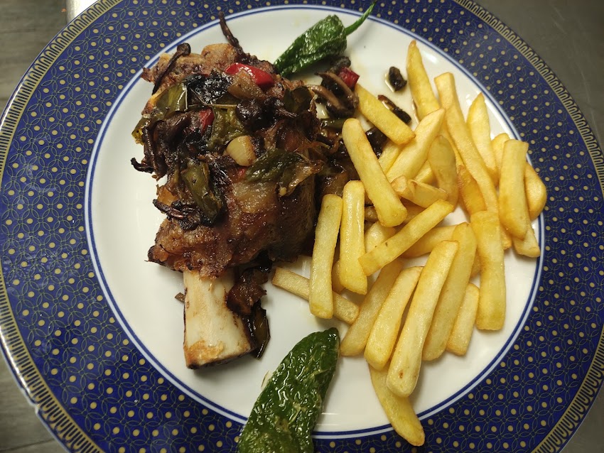 RESTAURANT CASA TEO – BRASERIA Y MARISQUERÍA