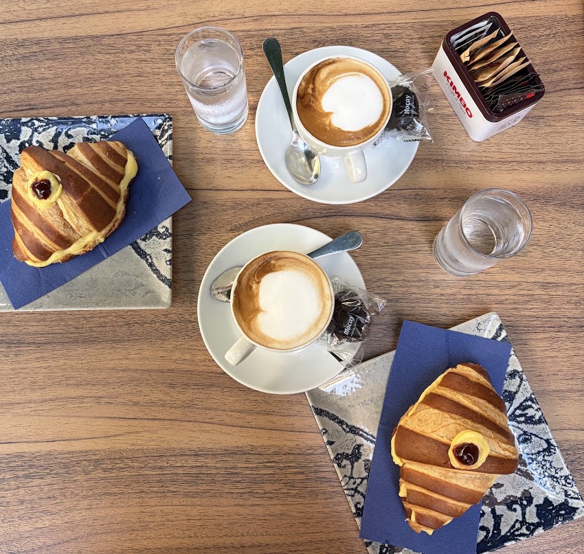 Na Tazzulella e Café
