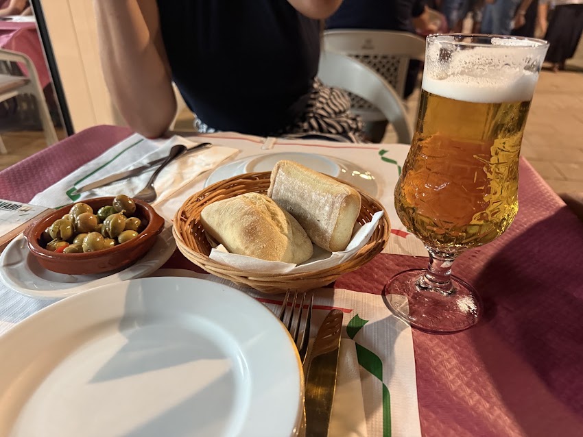 Pavarotti Bar y Ristorante