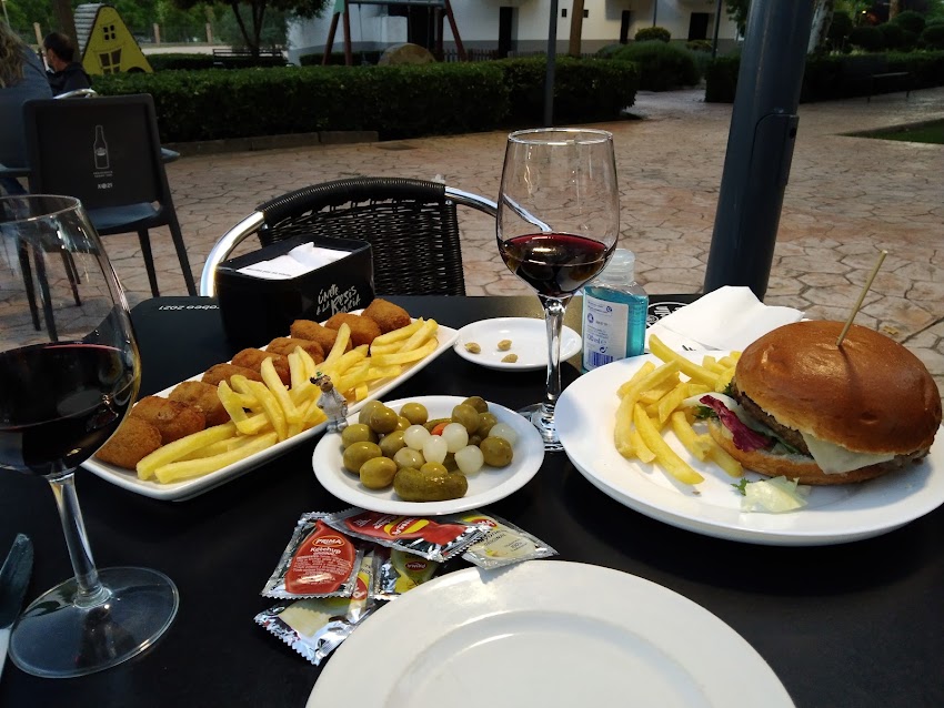 RESTAURANTE LA PISCINA