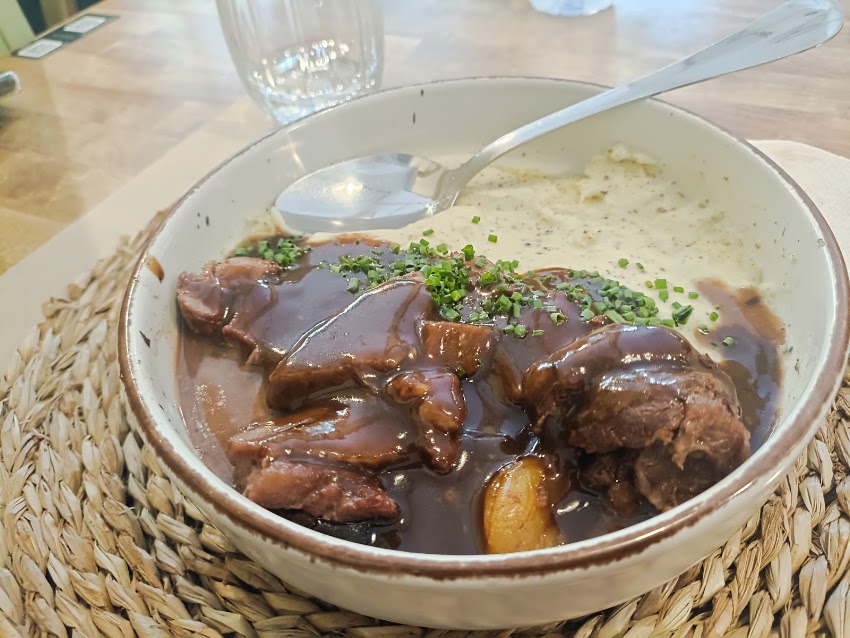 Olivia Bistro
