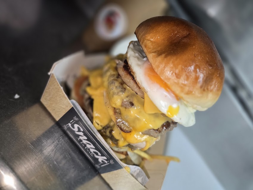 ANGRY BIRD BURGER BAR