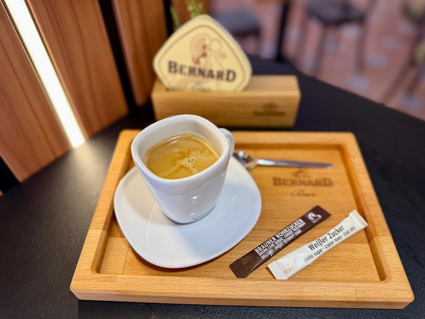 Bernard BAR