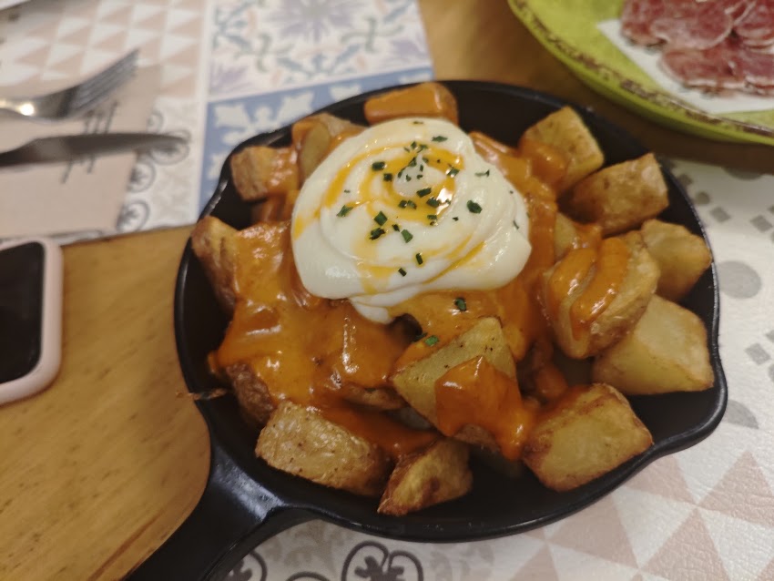 Masia Can Tomàs Restaurant