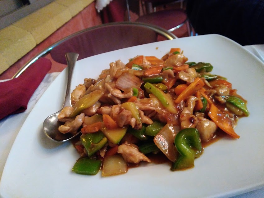 Restaurante chino y japonés La Suerte